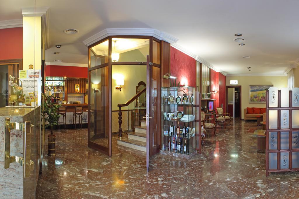 Hotel Los Angeles ฟิกวยเรส ภายนอก รูปภาพ