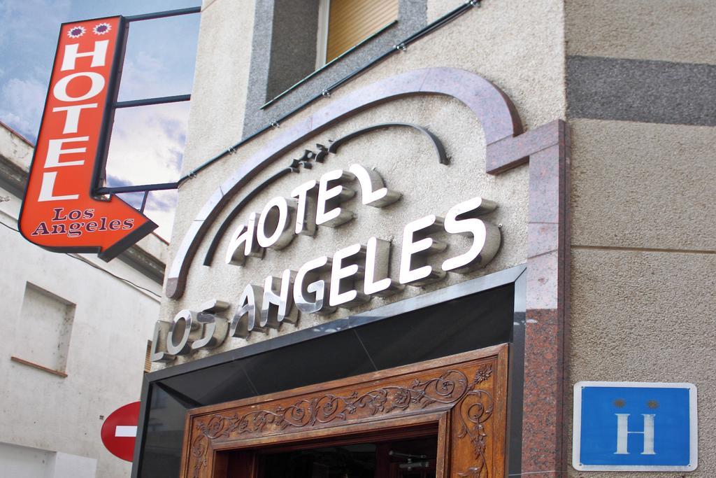Hotel Los Angeles ฟิกวยเรส ภายนอก รูปภาพ