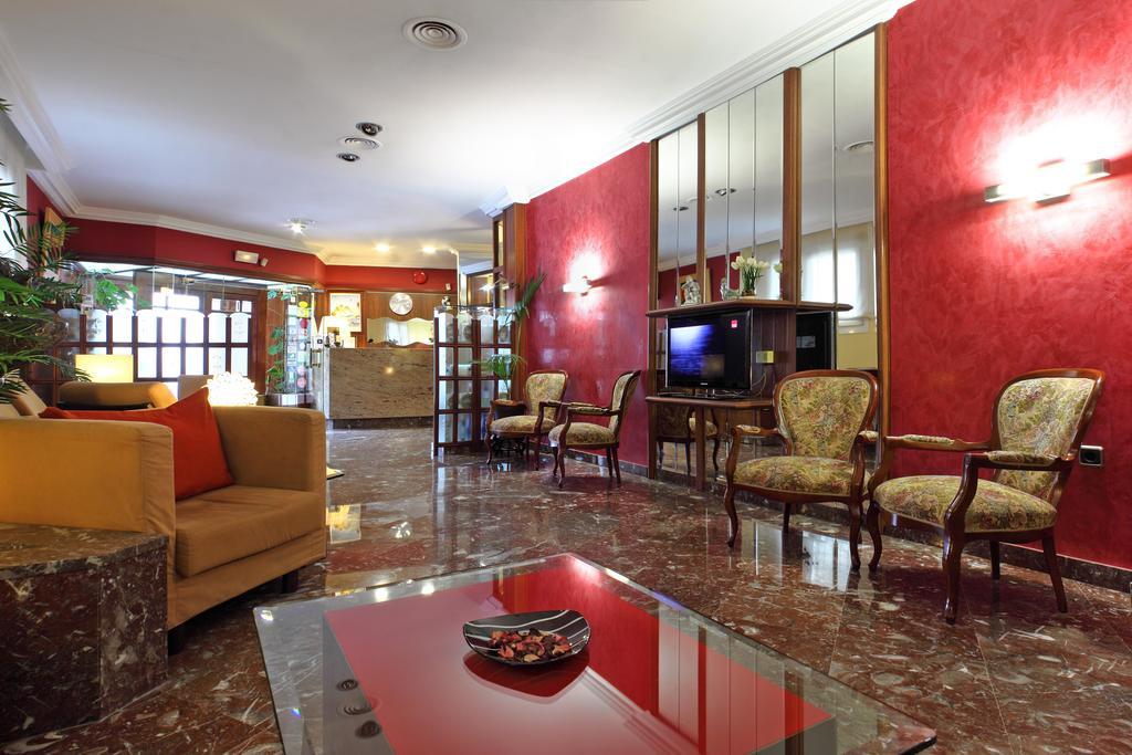 Hotel Los Angeles ฟิกวยเรส ภายนอก รูปภาพ