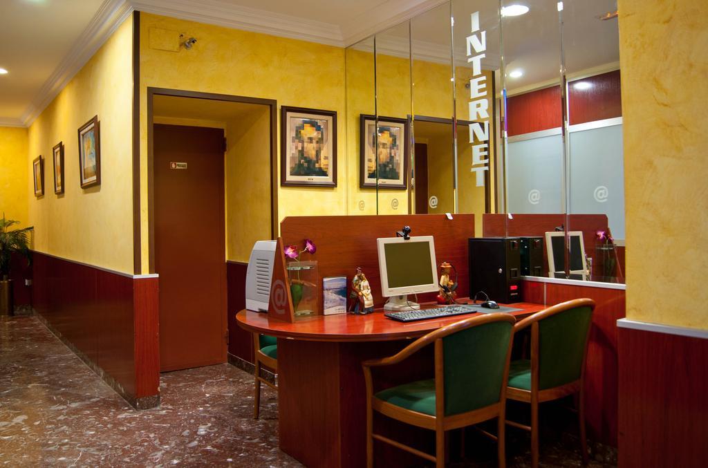 Hotel Los Angeles ฟิกวยเรส ภายนอก รูปภาพ